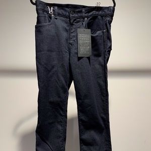 33x30 BNWT Traveler Pants Indigo-Banana Republic